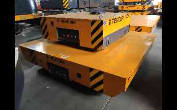 旋轉(zhuǎn)臺(tái)面低壓軌道電動(dòng)平車(chē)