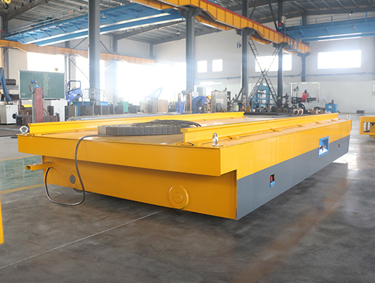 拖電纜供電電動(dòng)平板車(chē)